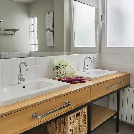 Апартаменты Hall Market