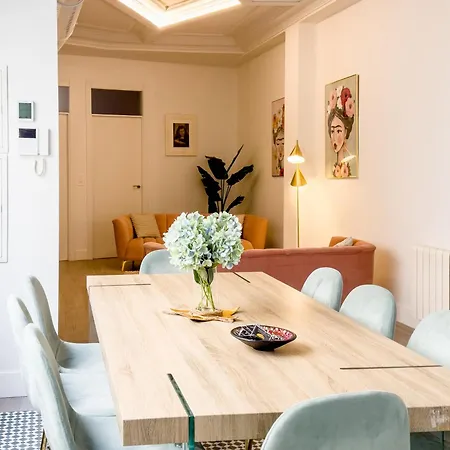 Апартаменты Hall Market