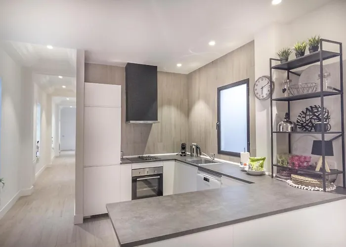 Hall Market Apartment *